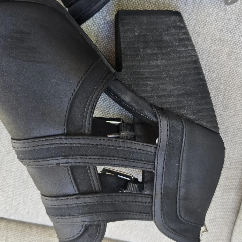 Charles By Charles David Black Western Booties